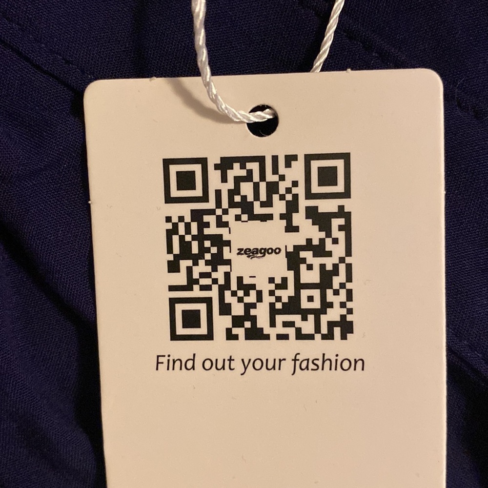 Dress - Picture 2 of 2
